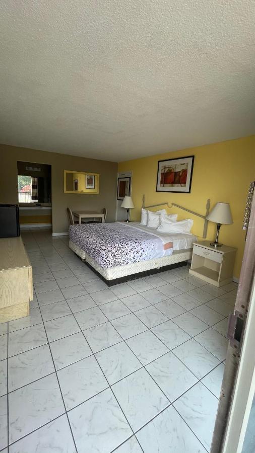 Travelodge By Wyndham Lumberton Extérieur photo