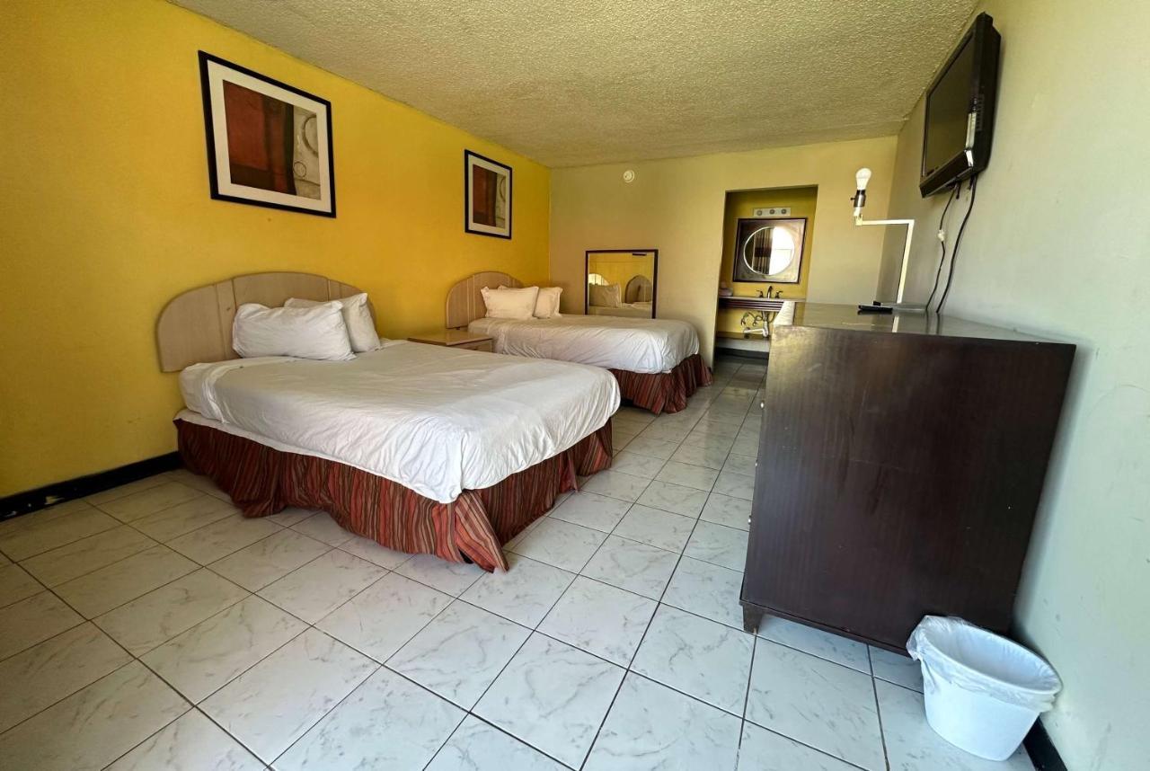 Travelodge By Wyndham Lumberton Extérieur photo