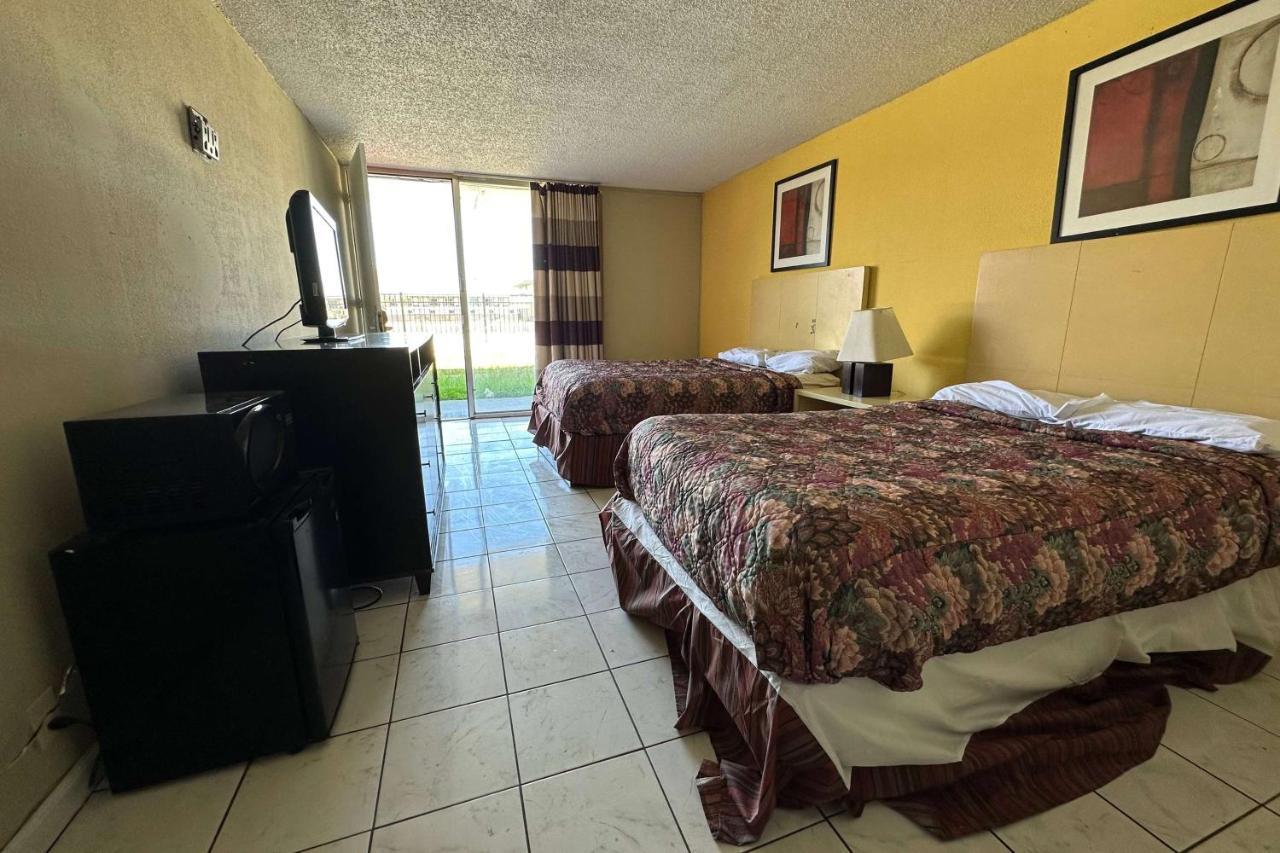 Travelodge By Wyndham Lumberton Extérieur photo